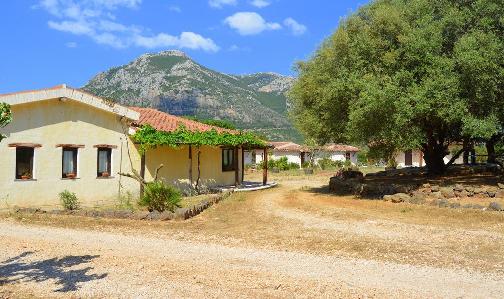 Agriturismo Rubinu Galtelli Luaran gambar