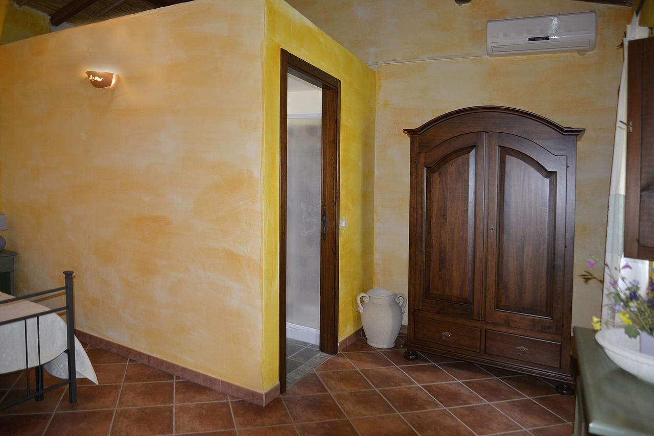 Agriturismo Rubinu Galtelli Luaran gambar