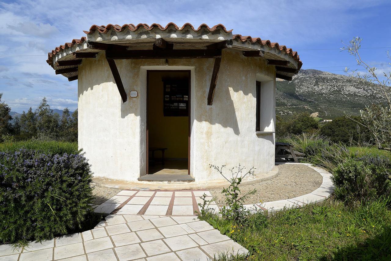 Agriturismo Rubinu Galtelli Luaran gambar