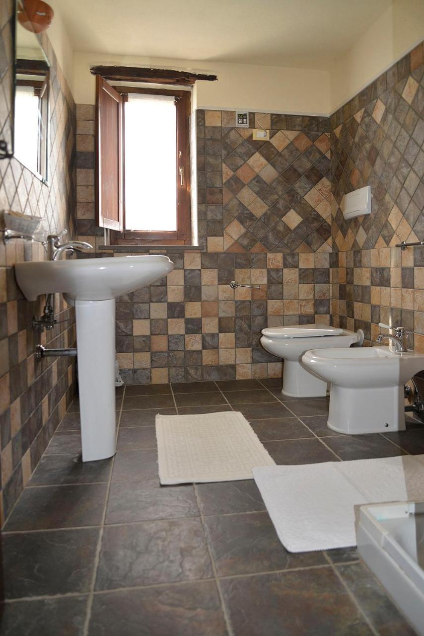 Agriturismo Rubinu Galtelli Luaran gambar