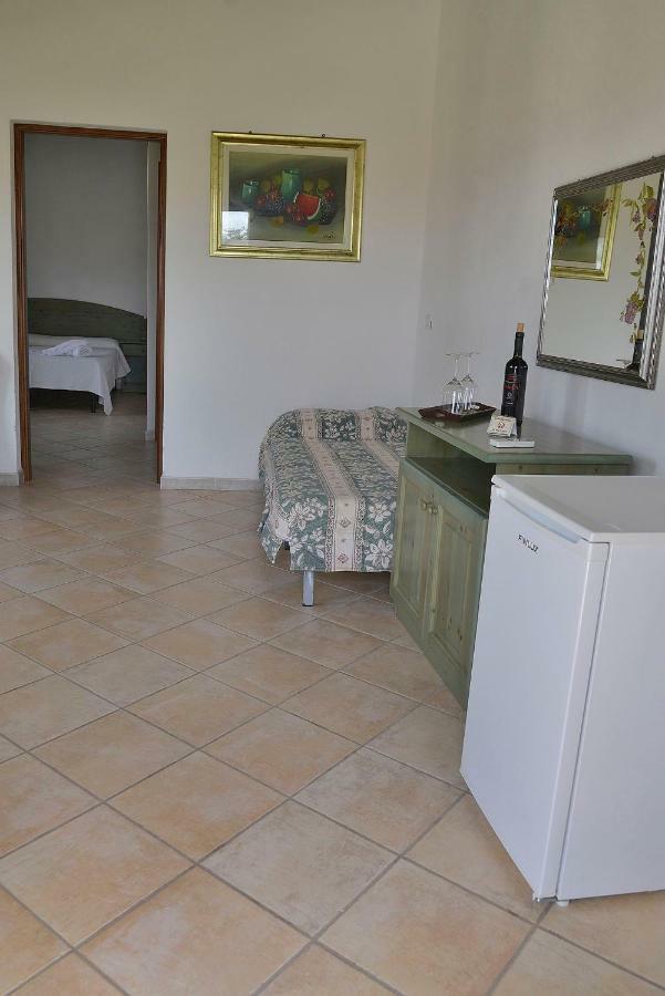 Agriturismo Rubinu Galtelli Luaran gambar