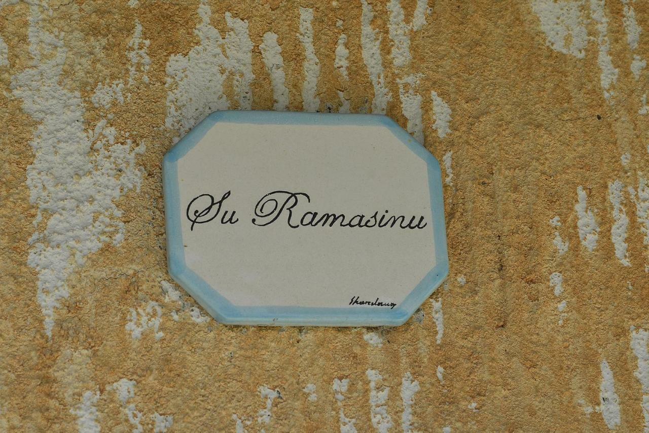 Agriturismo Rubinu Galtelli Luaran gambar