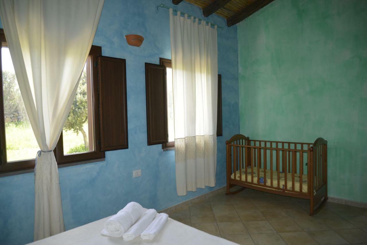 Agriturismo Rubinu Galtelli Luaran gambar