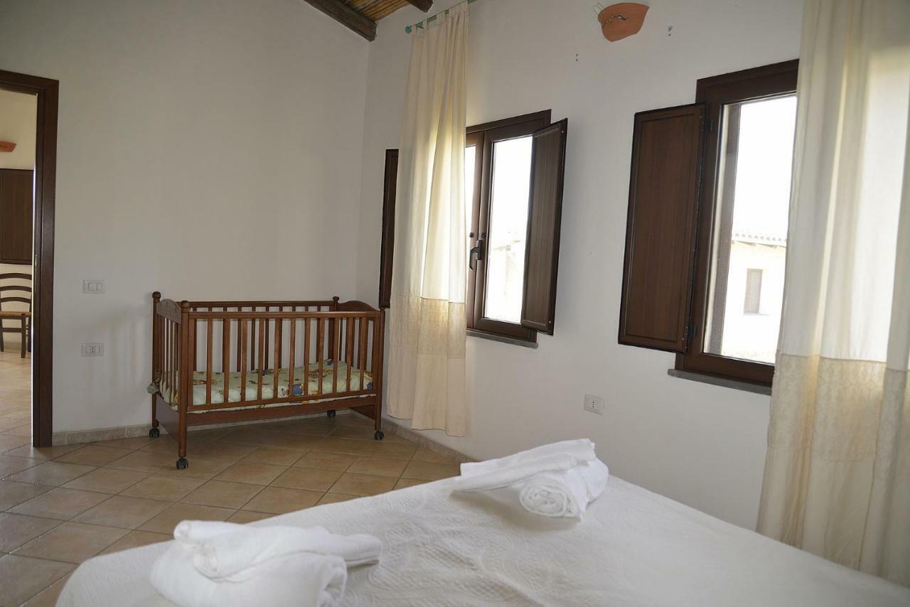 Agriturismo Rubinu Galtelli Luaran gambar