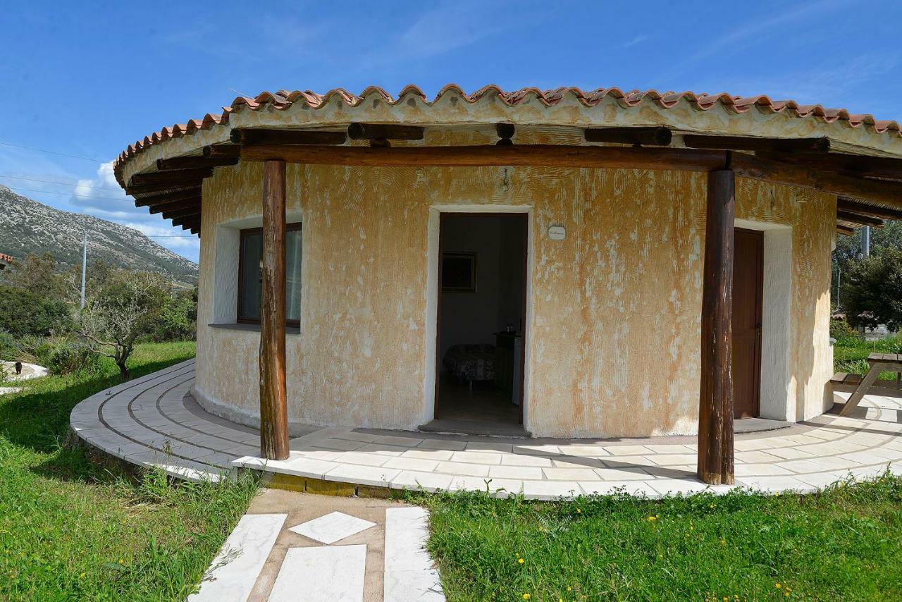 Agriturismo Rubinu Galtelli Luaran gambar